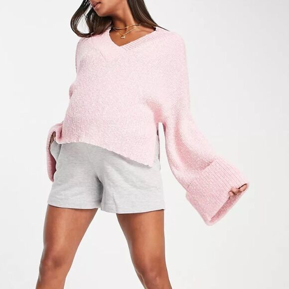 ASOS DESIGN Maternity V-neck sweater with turned-back cuffs in pink 6 NWT in pkg - Picture 1 of 7